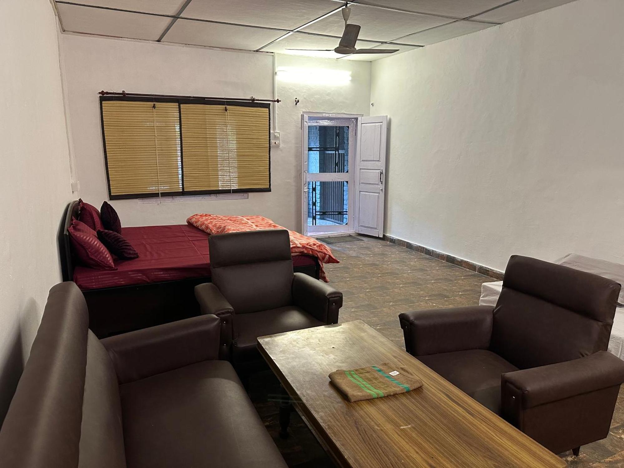 Albergue Dreamwoods A Travellers Farm Dharamshala Exterior foto